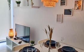 Brand New - Massive Studio - E1 - Self Catering